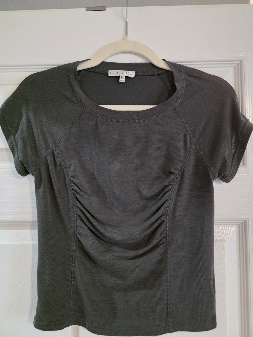 Women's Black Short Sleeve Ruched Front Top